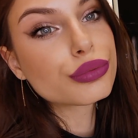 💋 FLAT OUT FABULOUS a MAC RETRO MATTE LIPSTICK. RETAIL $23. NEW. FULL SZ - Picture 8 of 11